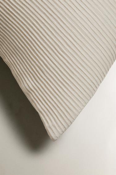 GATHERED QUILT CUSHION COVER - Light beige by Zara - Image 1