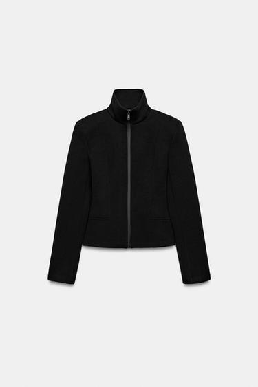 CASACO COM OMBREIRAS E FECHO - Preto da Zara - Imagem 0
