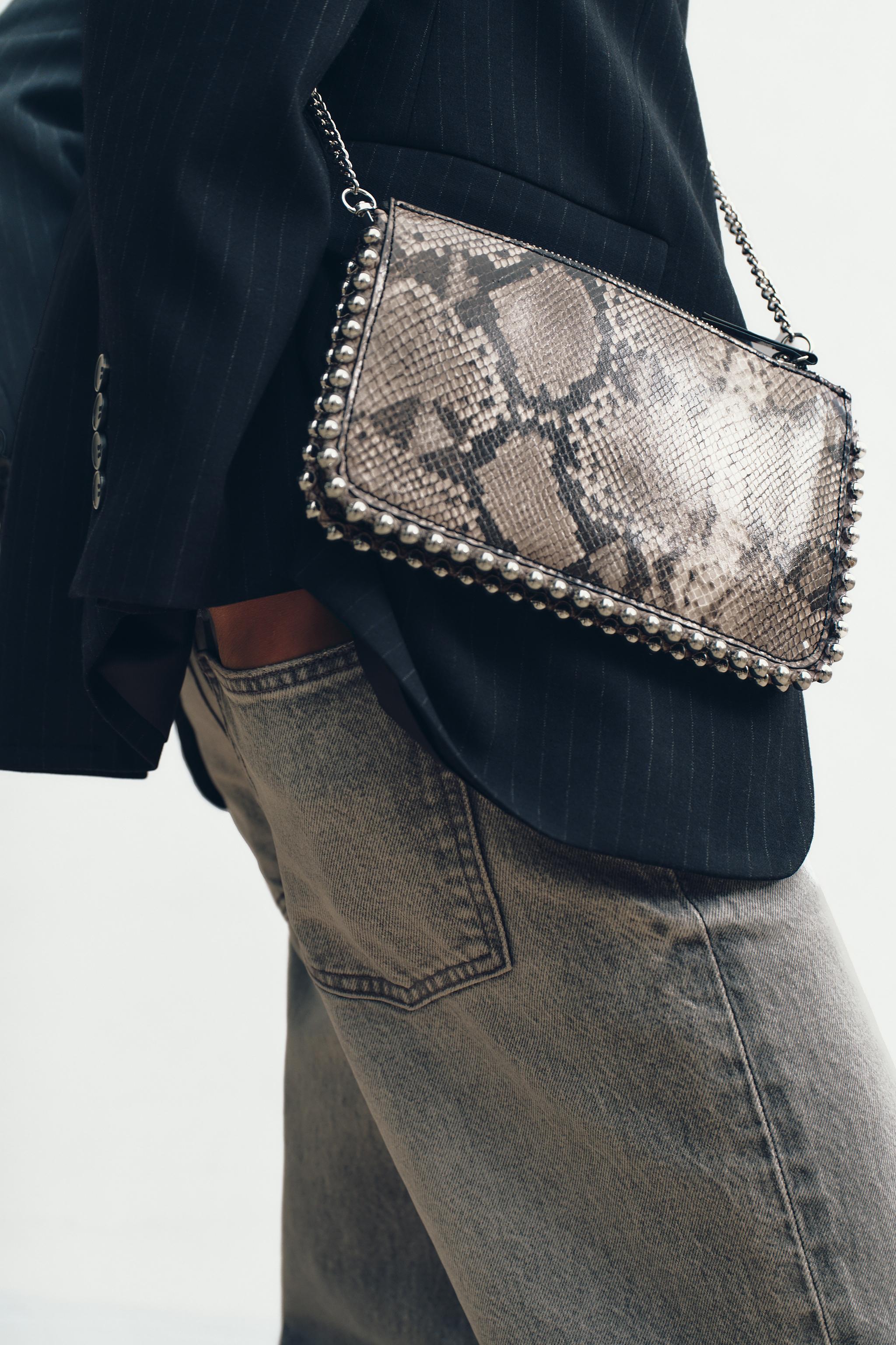 STUDDED CROSSBODY WALLET BAG