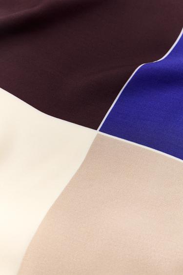 FOULARD IMPRIMÉ 100% VISCOSE - Bleu roi de Zara - Image 2