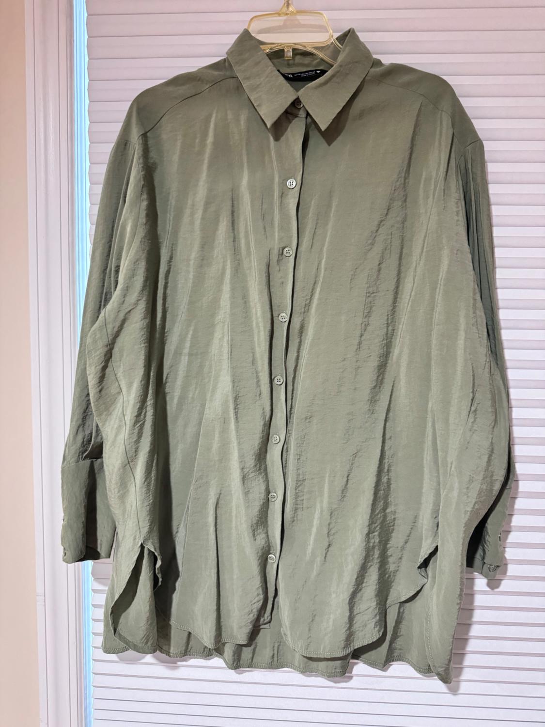 FLOWY OVERSIZED SHIRT