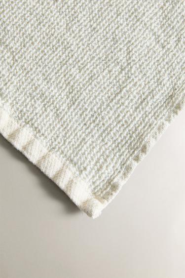 SERVIETTE DE BAIN MICRO WAFFLE - Écru / Vert de Zara - Image 2