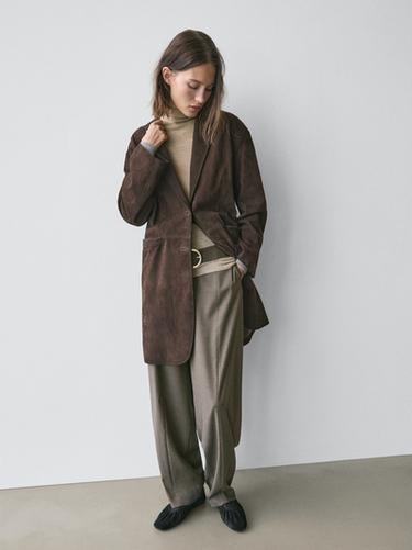 Manteau long en cuir finition daim - Marron de Zara