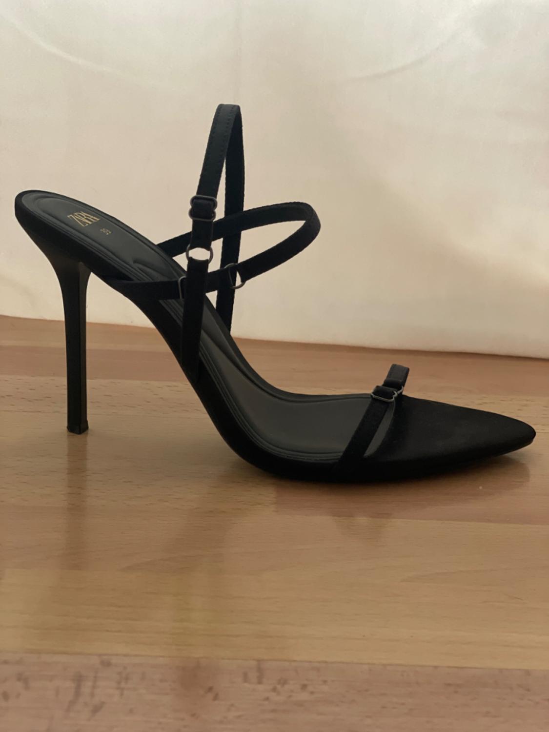 POINTED STRAP OPEN HEEL - Image 3