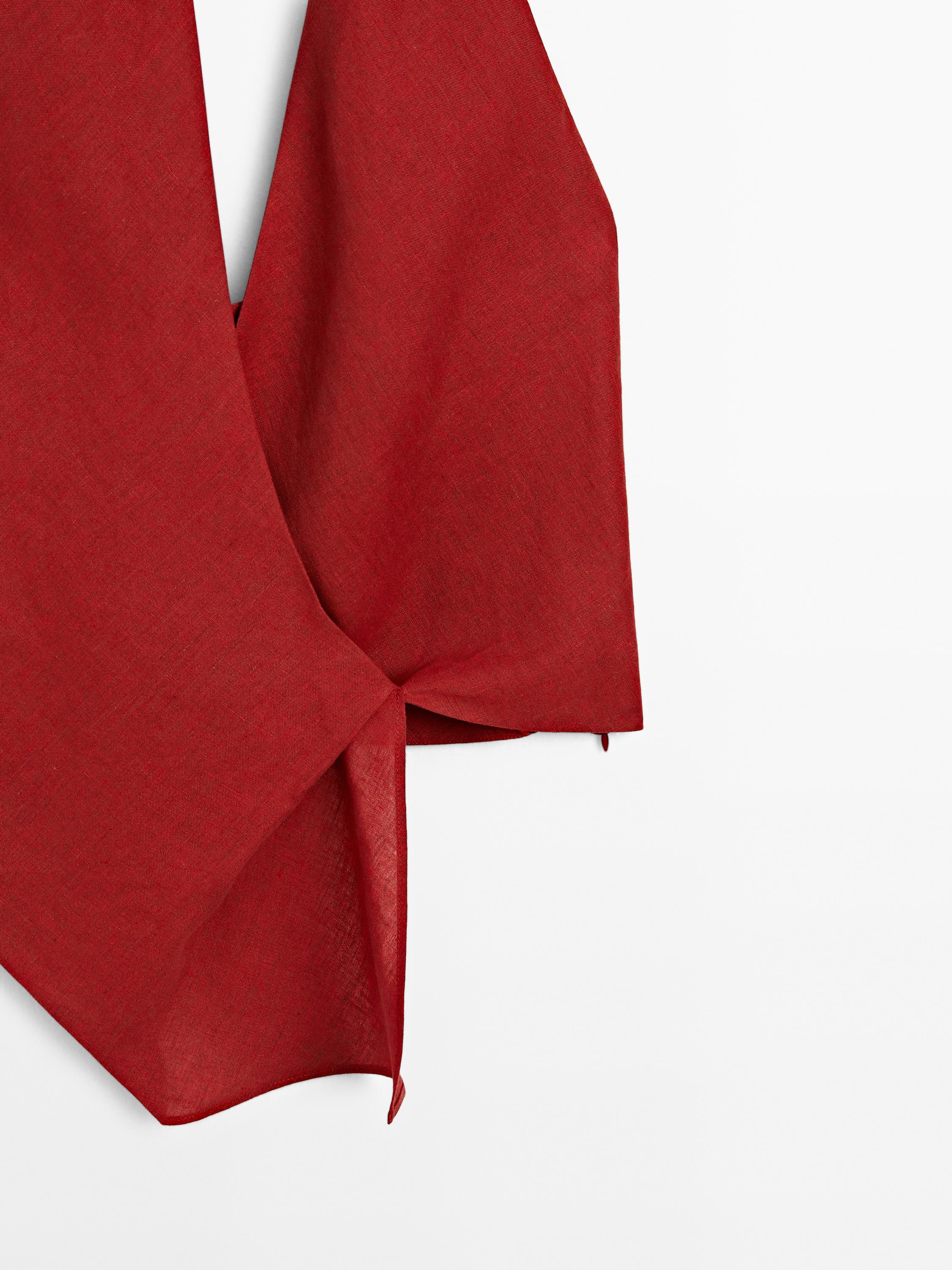Linen halter top with low-cut back