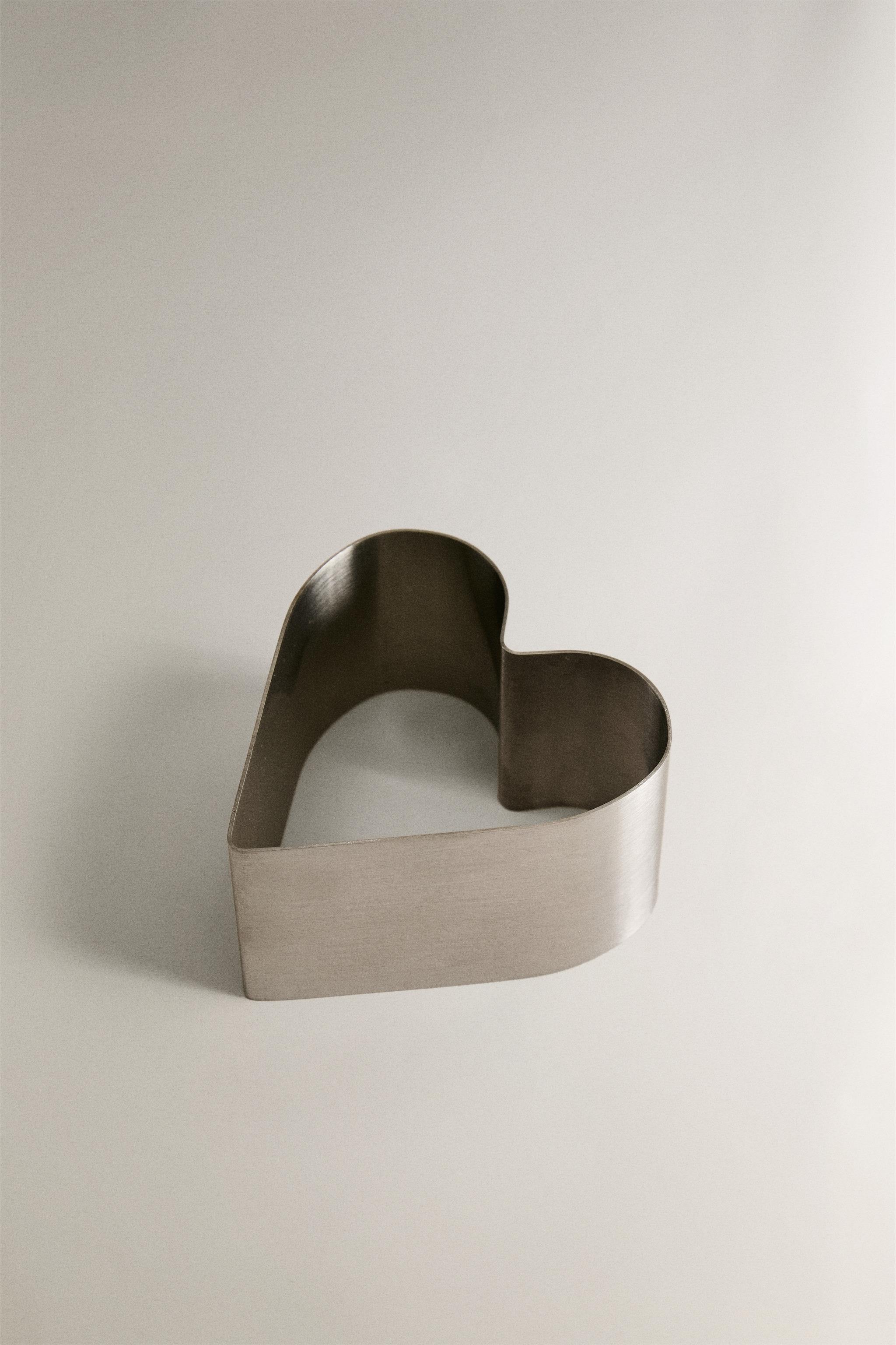 HEART COOKIE BAKING MOULD