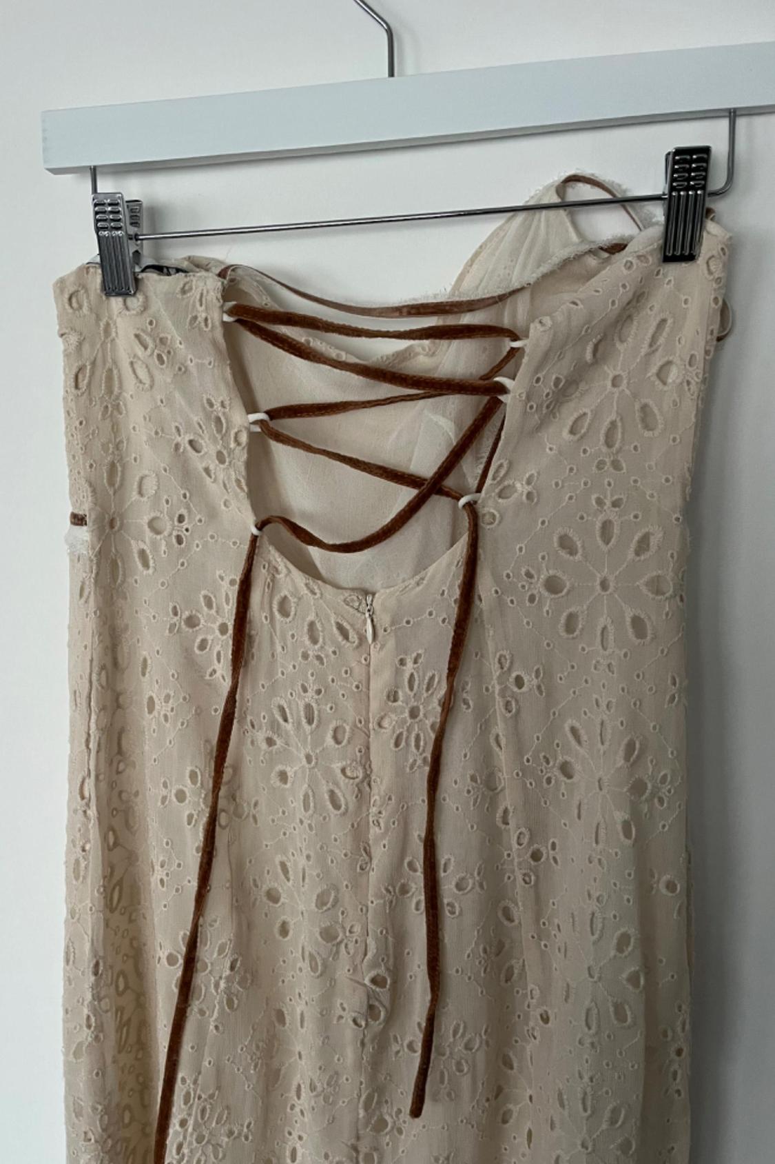 LIMITED EDITION DRESS WITH CUTWORK EMBROIDERY - Image 3