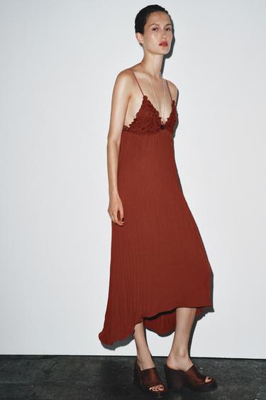 VESTIDO MIDI PLISADO ENCAJE - Naranja quemado de Zara - Imagen 0