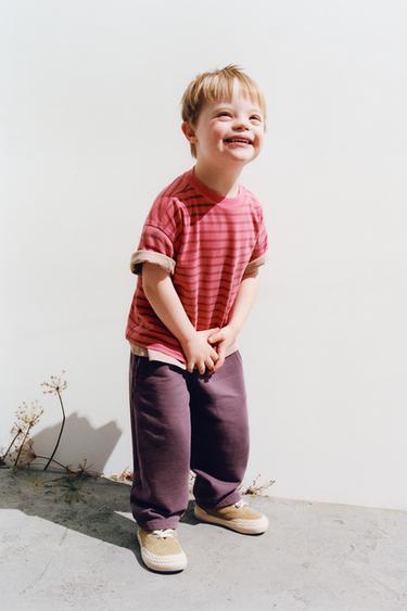 BLUZË ME VIJA - Rozë lule vathi e errët nga Zara