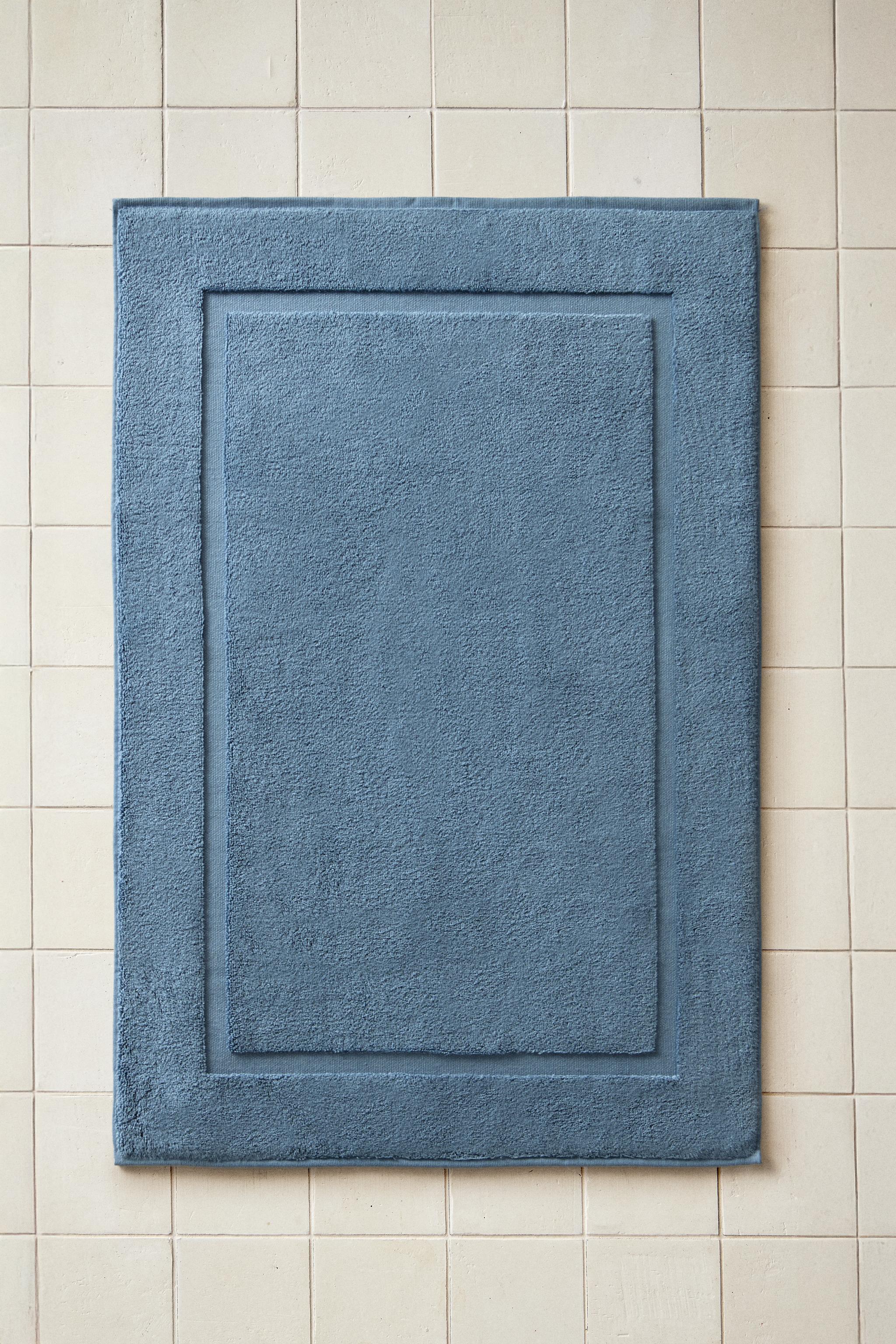 SOFT TERRY BATH MAT — dusty blue