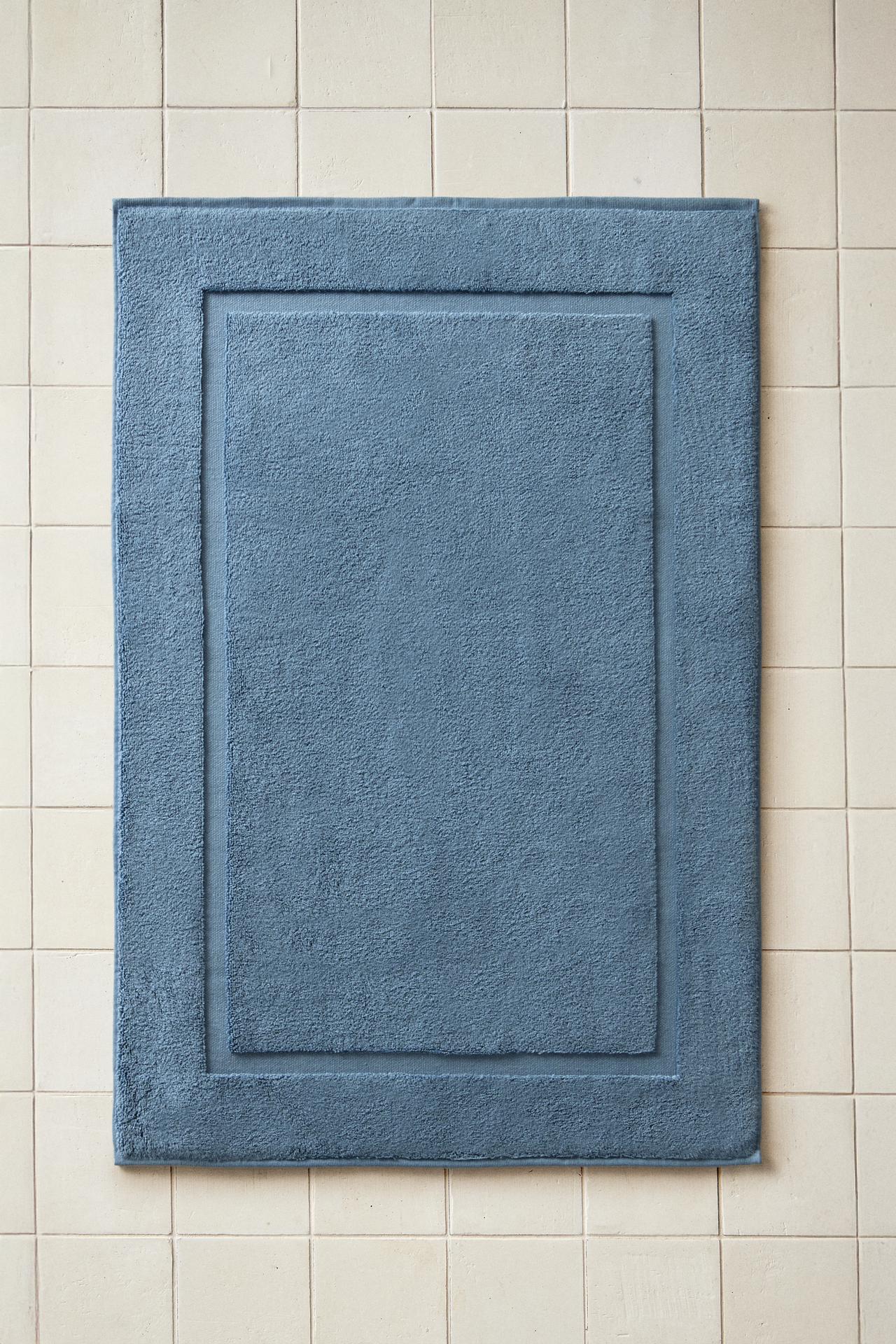 SOFT TERRY BATH MAT — dusty blue