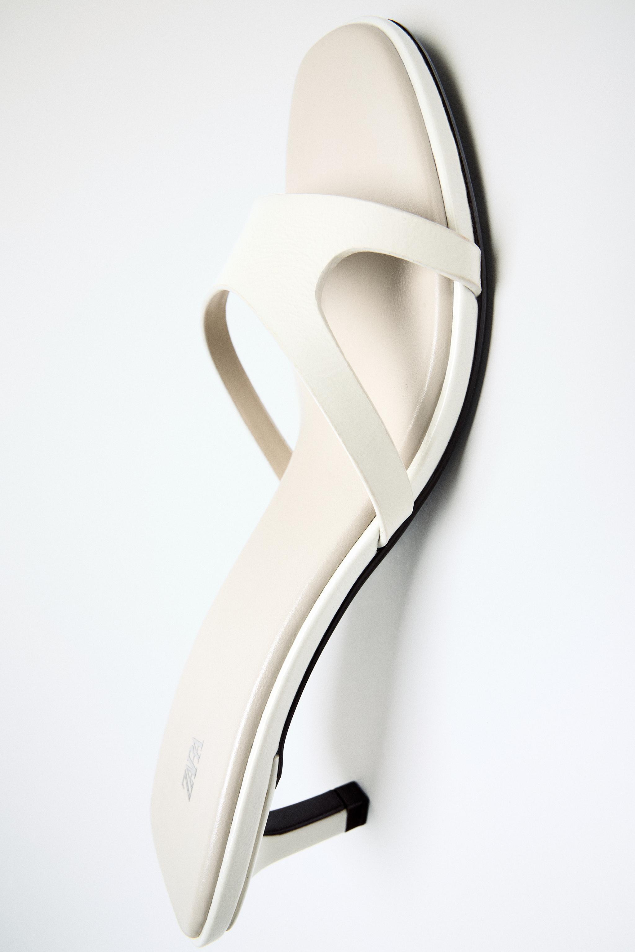 LEATHER KITTEN-HEEL SANDALS
