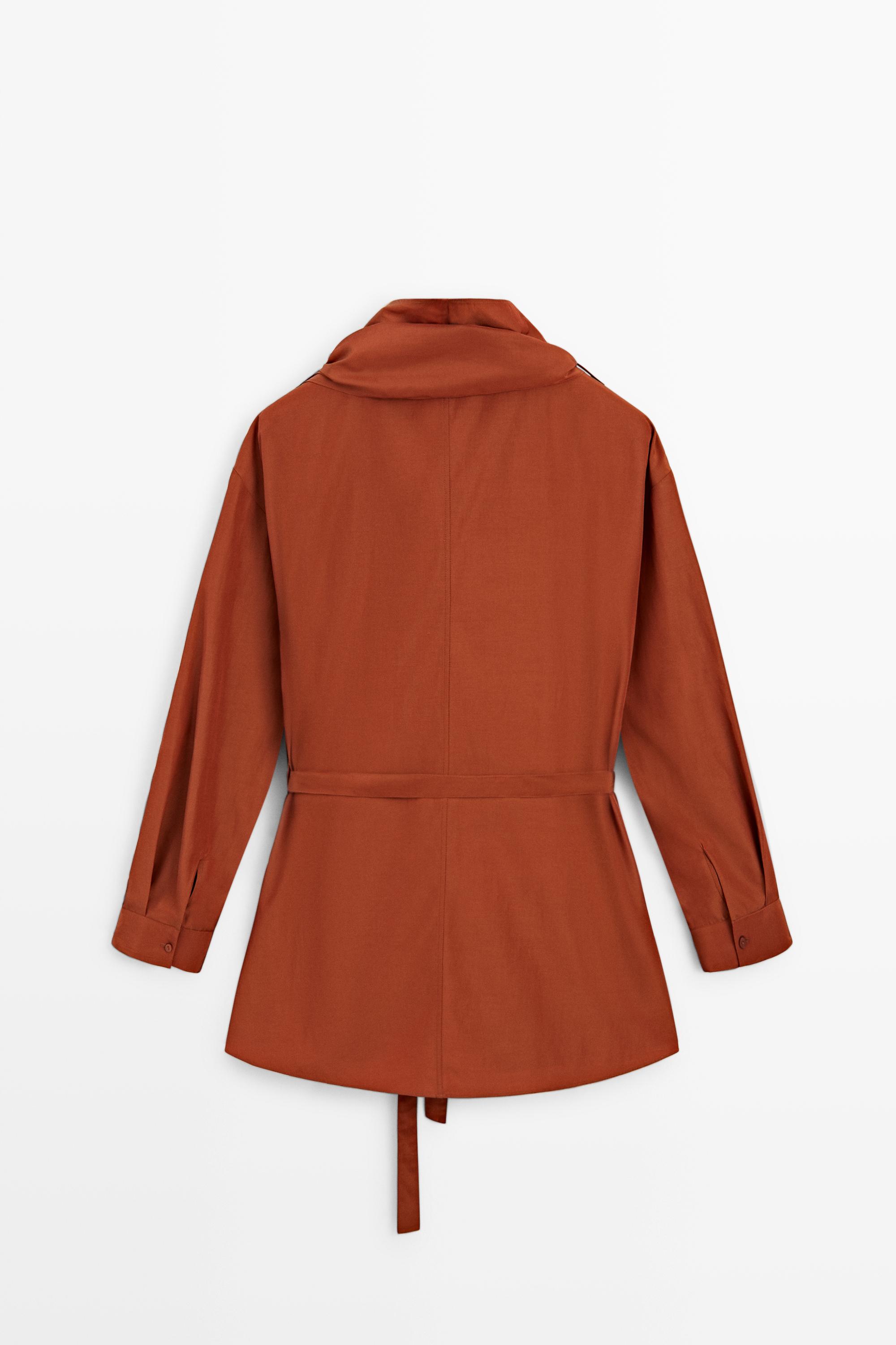 Flowing blouse with tie detail