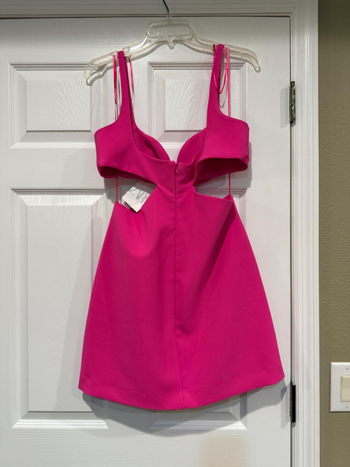 VESTIDO CUT OUT ENTALLADO - Image 2