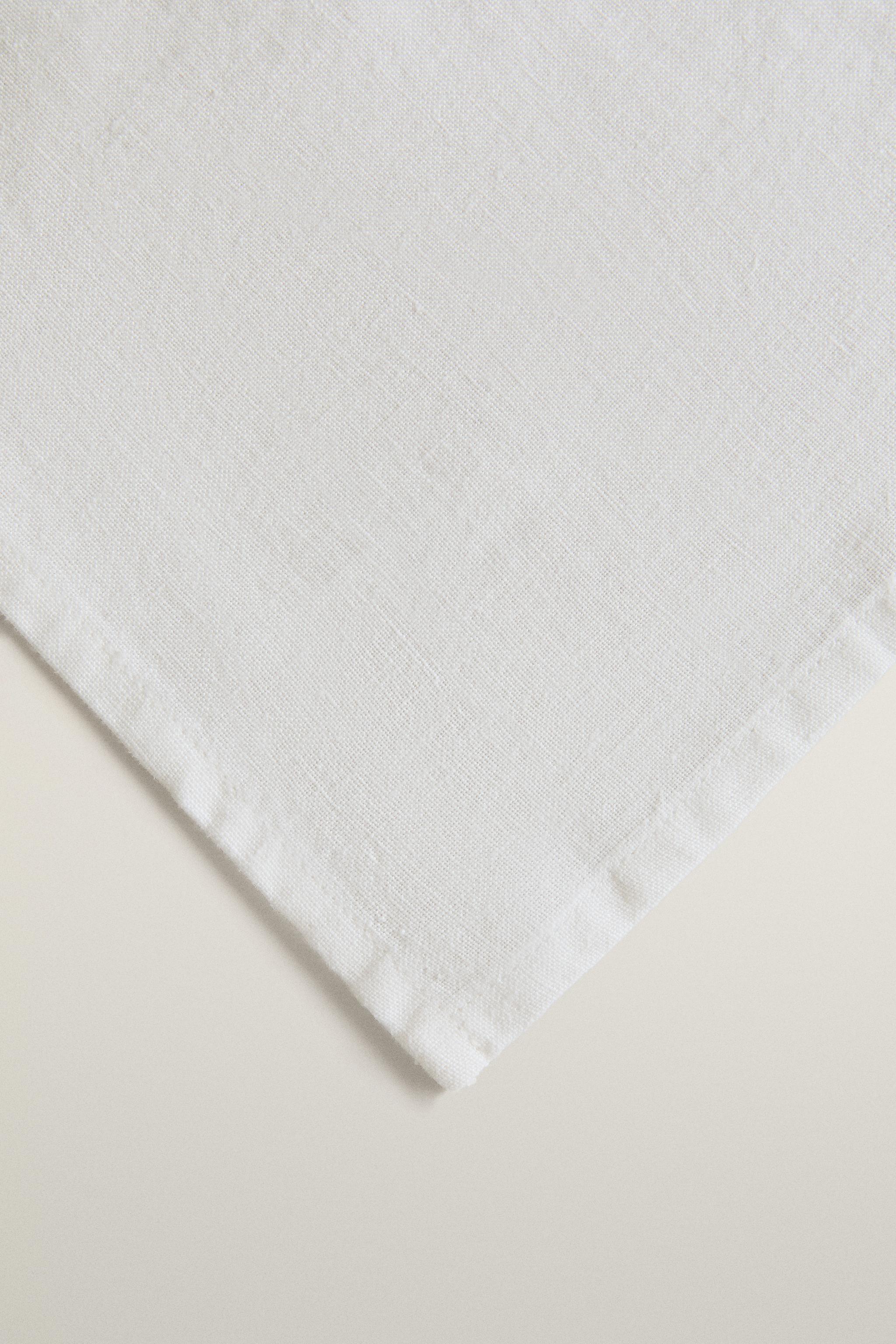 GEOMETRIC EMBROIDERED LINEN TABLECLOTH