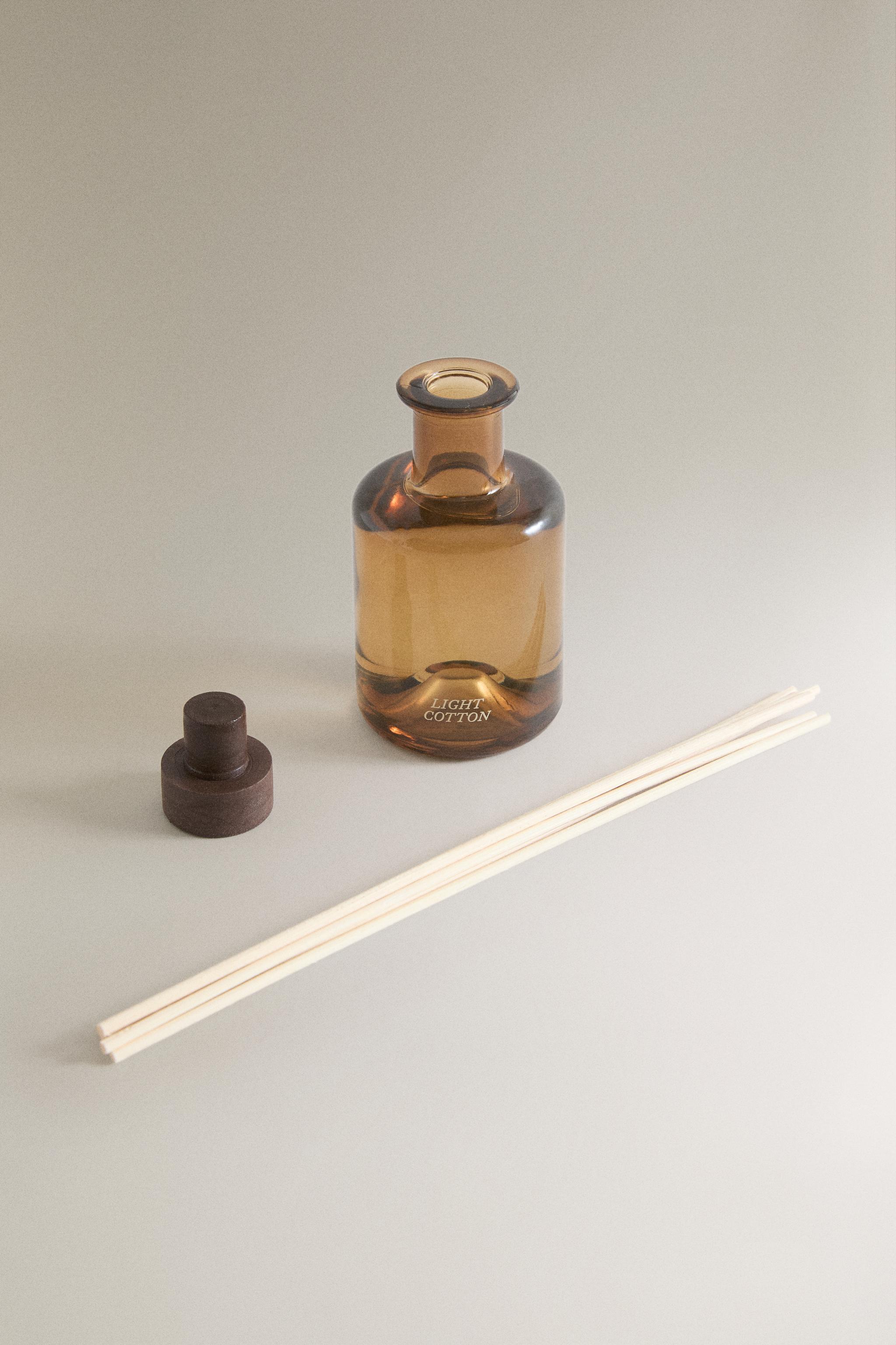 (100 ML) LIGHT COTTON REED DIFFUSERS — white