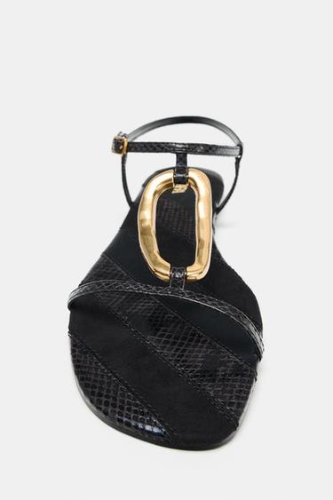 SANDALES PLATES AVEC DÉCOR MÉTALLIQUE - Noir de Zara - Image 3