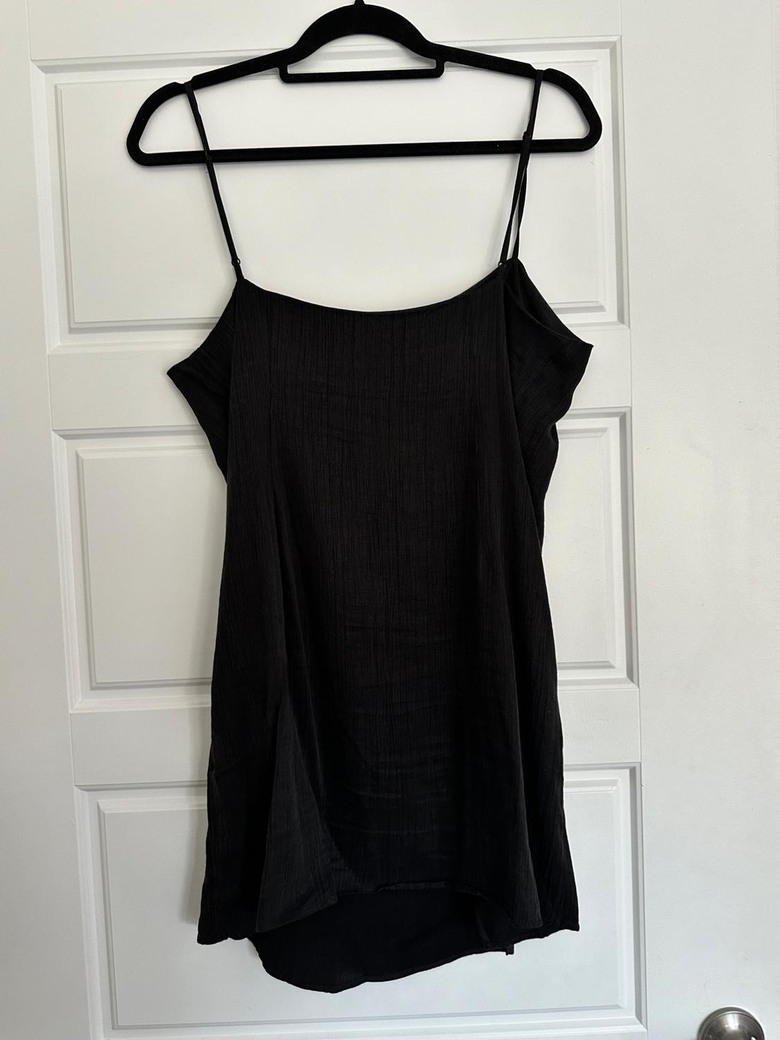 VESTIDO MINI ABERTURA - Image 4