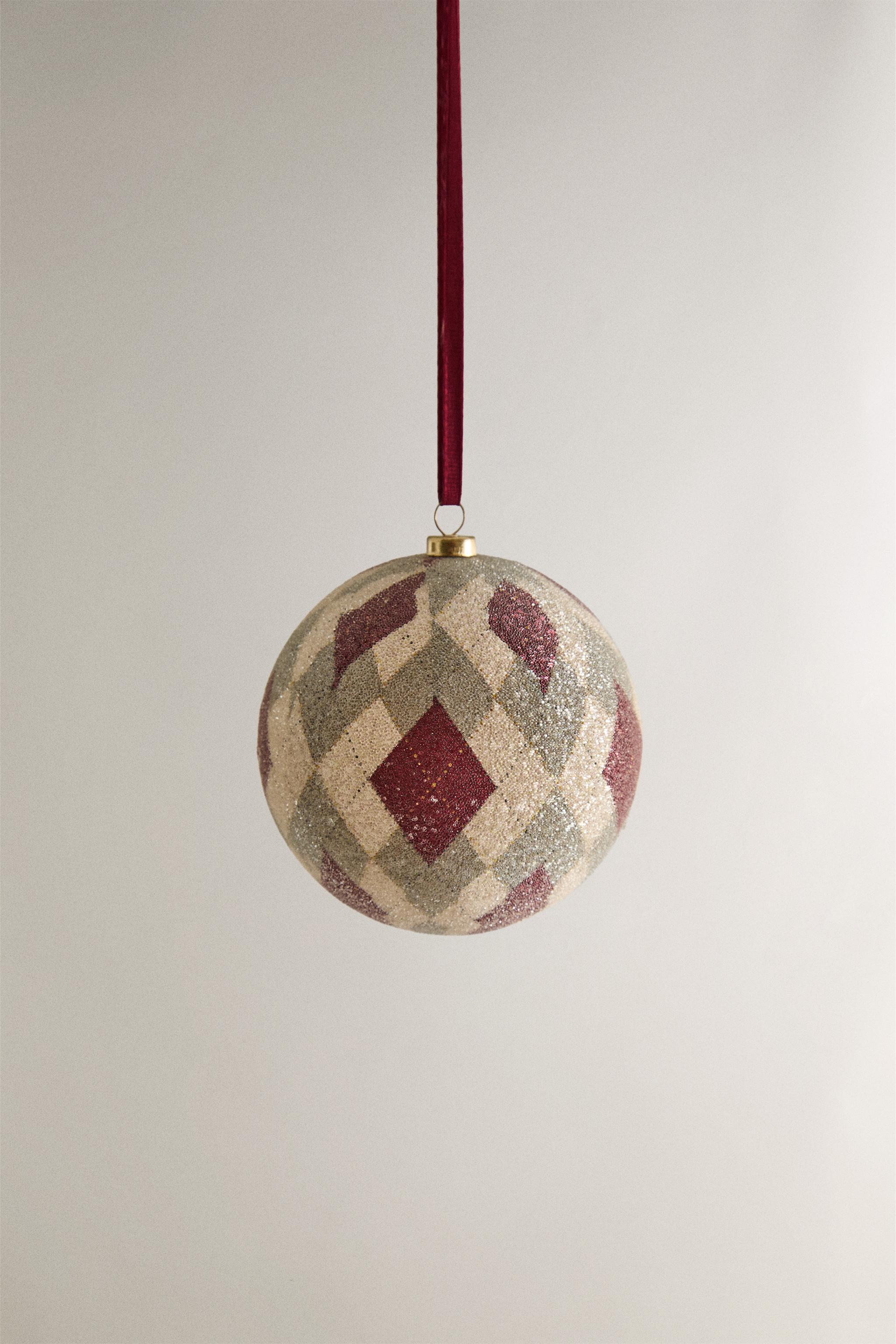 DIAMOND BALL CHRISTMAS TREE ORNAMENT