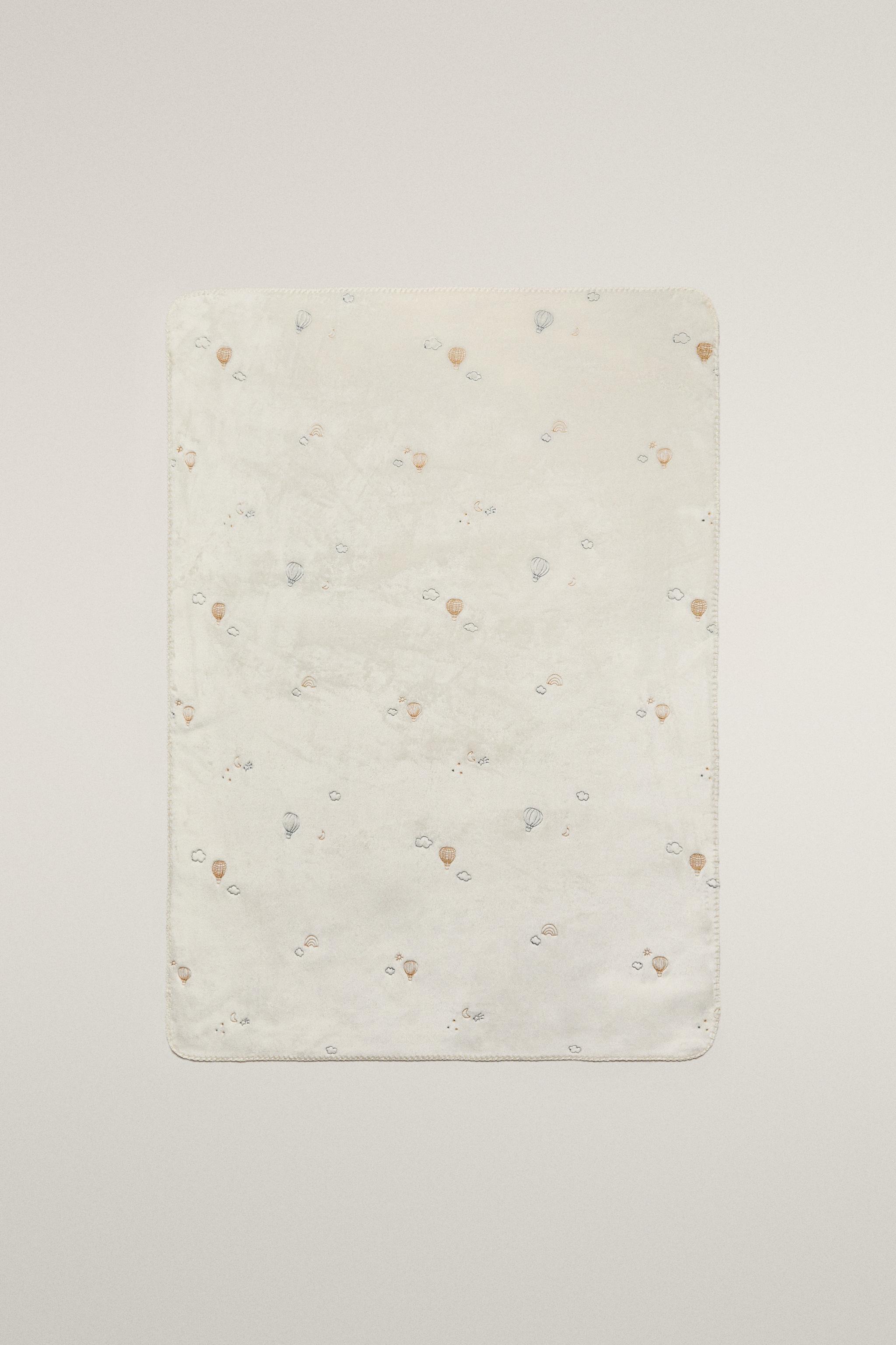 EMBROIDERED BALLOON BABY FLEECE BLANKET