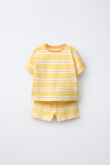 CONJUNTO CAMISETA Y BERMUDA RAYAS - Amarillo de Zara
