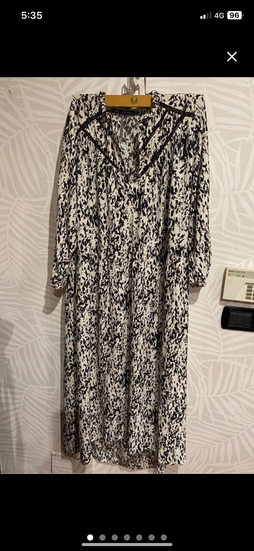 LACE-TRIMMED PRINTED DRESS