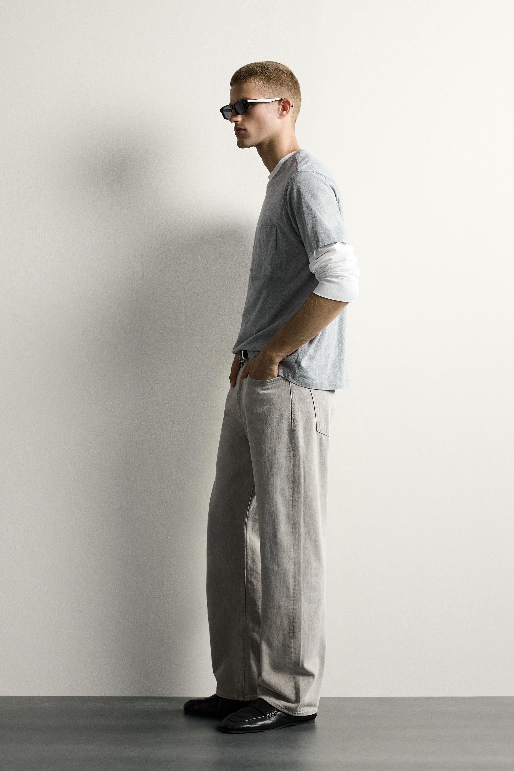LOOSE FIT JEANS