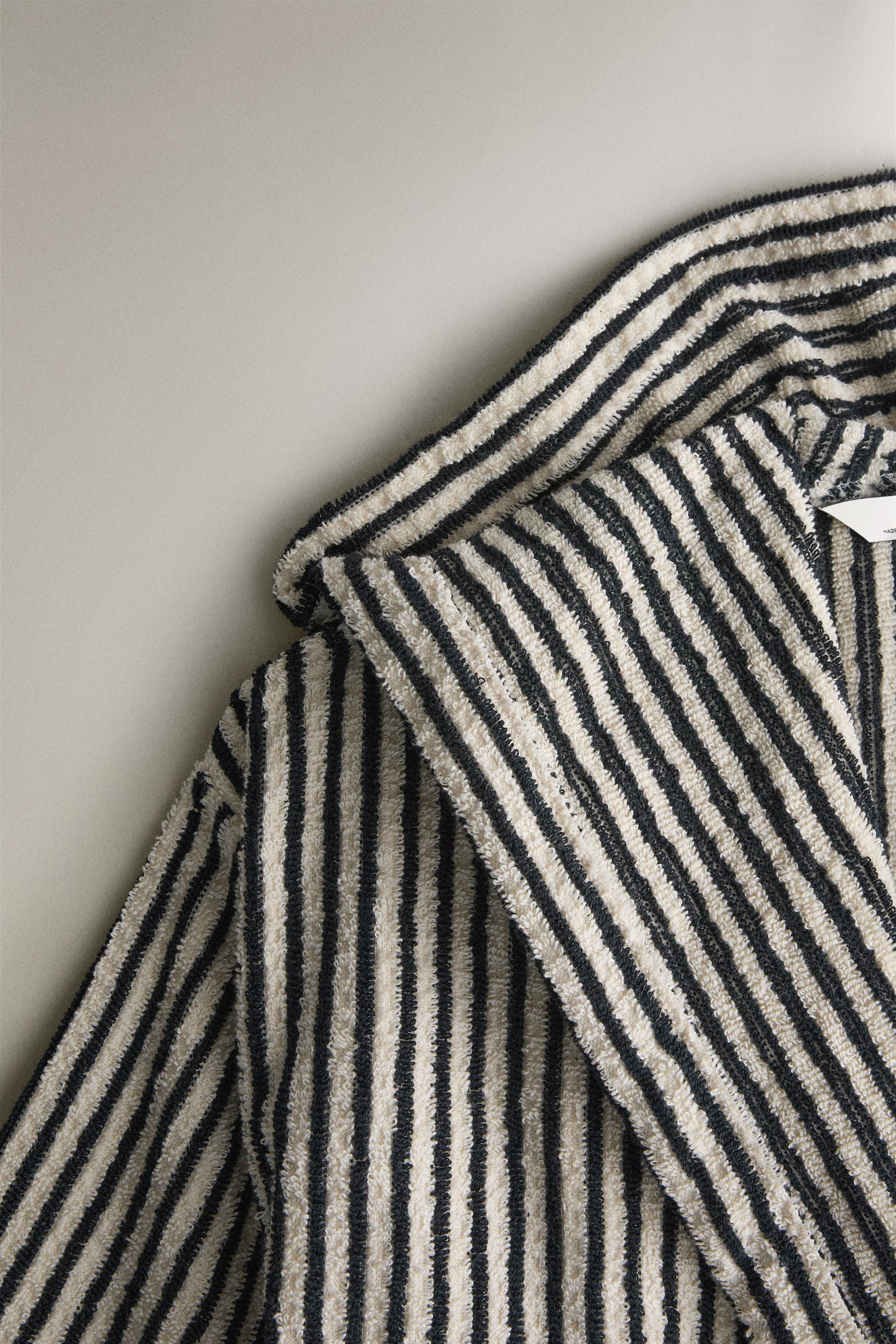 STRIPED HOODED BATHROBE — Ecru / Black