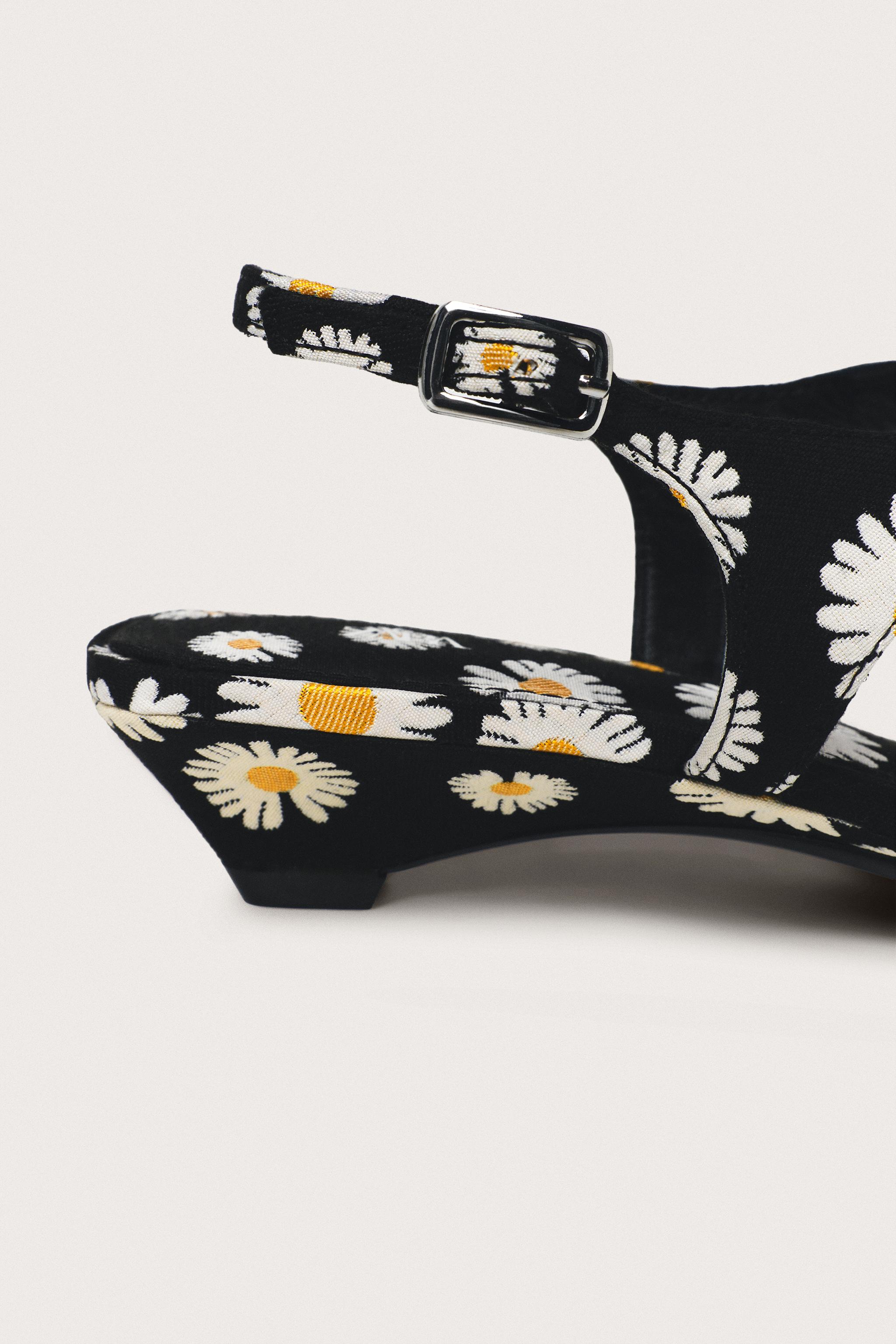 Zara LIMITED EDITION DESENLİ KISA SİVRİ TOPUKLU SANDALET görsel 7