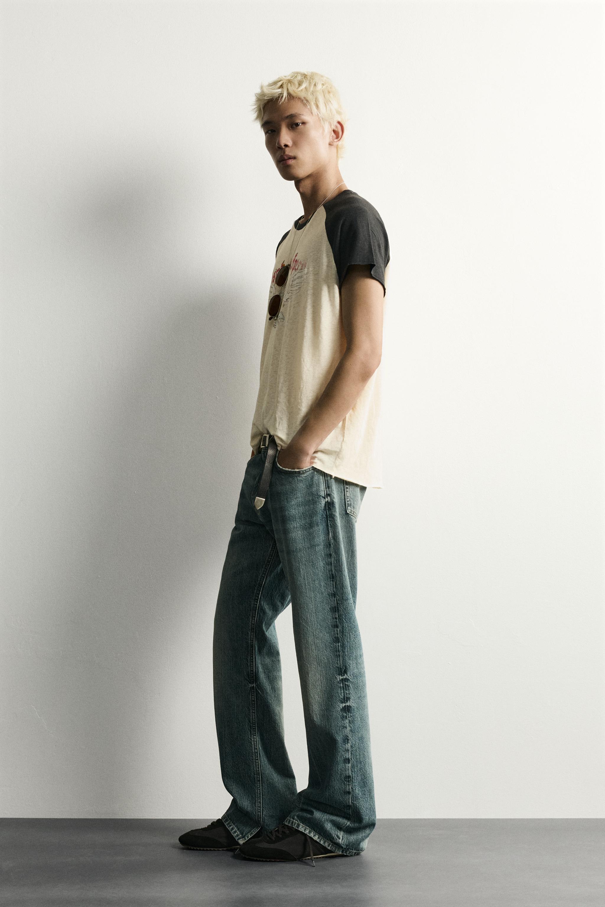 RAGLAN GRAPHIC T-SHIRT