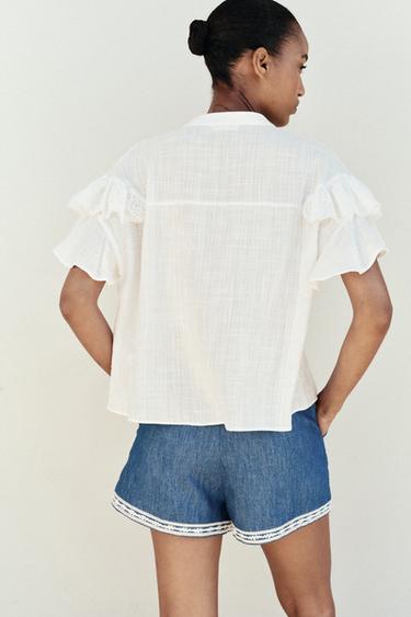 BLOUSE MANCHES COURTES À VOLANT - Blanc de Zara - Image 4