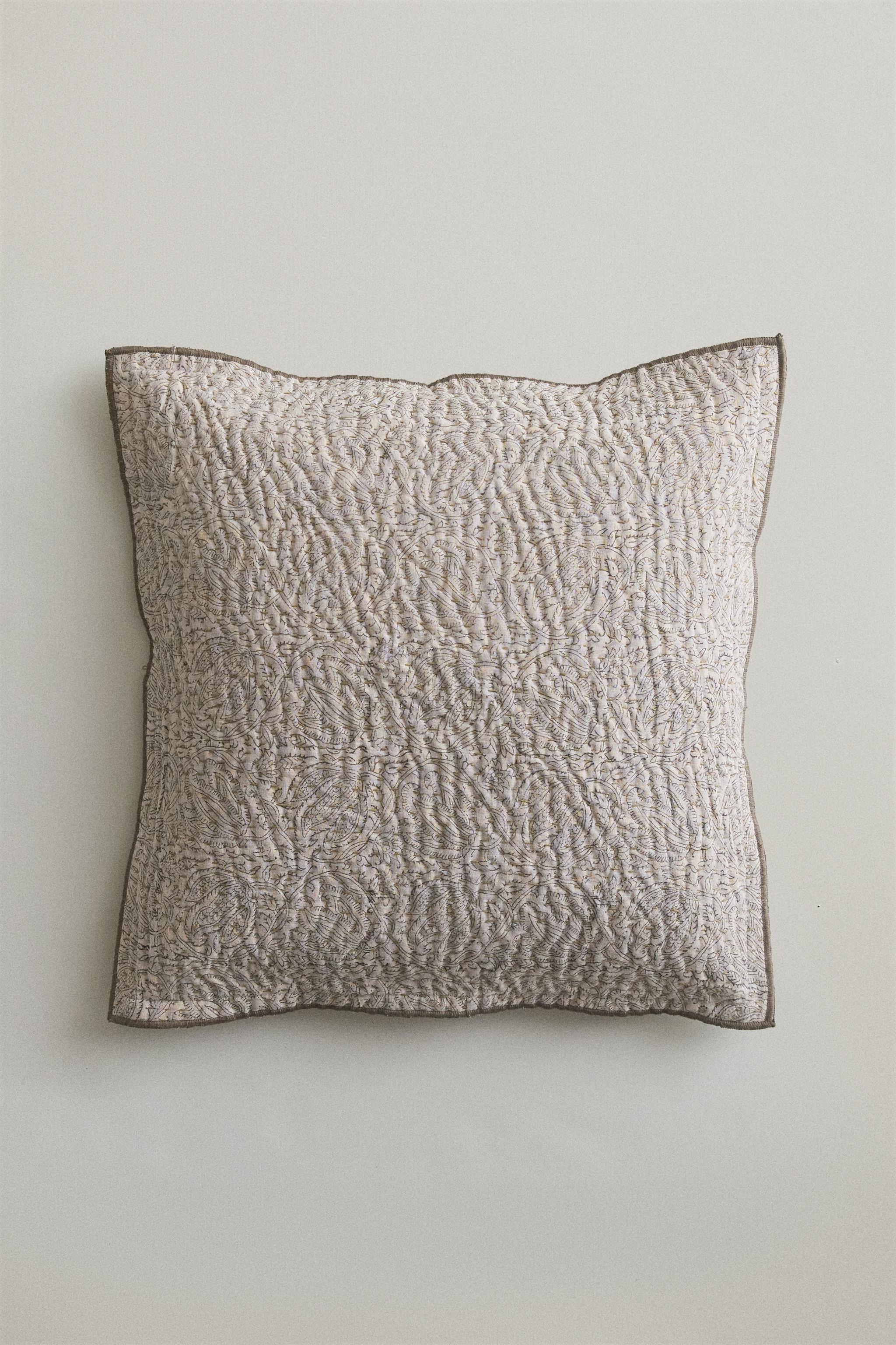 FLORAL PRINT THROW PILLOW COVER