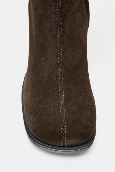 BOTTES EN CROÛTE DE CUIR À SURPIQÛRES - Marron chocolat de Zara - Image 6