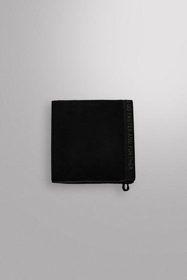 LARGE WORKOUT TOWEL - Black by Zara - Image 1