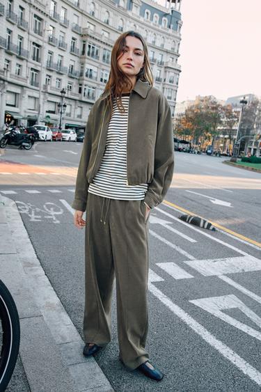 ОБЪЕМНЫЙ БОМБЕР — ХАКИ от Zara