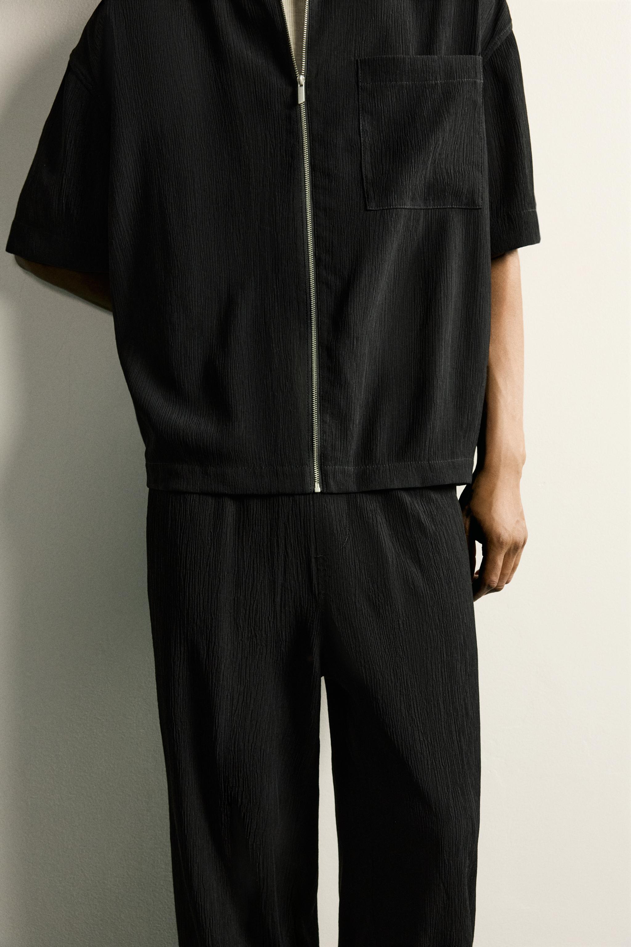 TEXTURED RELAXED FIT PANTS