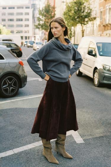 KNIT OFF-THE-SHOULDER SWEATER WITH METAL APPLIQUÉ - Pearl grey by Zara - Image 0