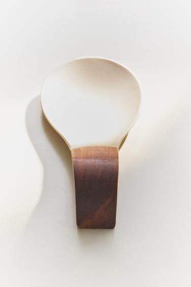 SILICONE SPOON REST - Cream by Zara