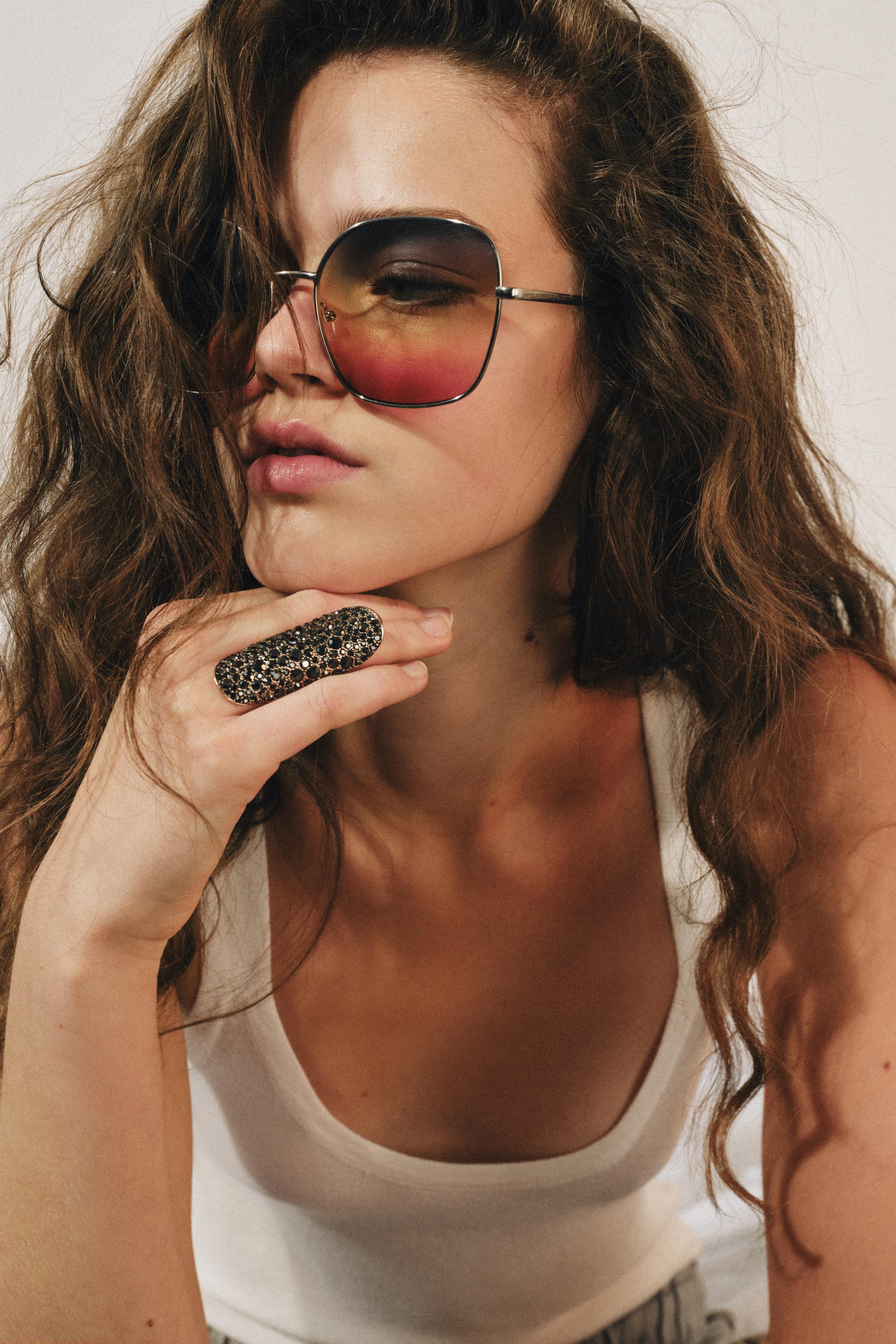 RHINESTONE SHUTTLE RING — Aged gold