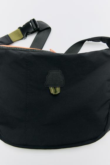 MAXI BANDOLERA BÁSICA - Negro de Zara