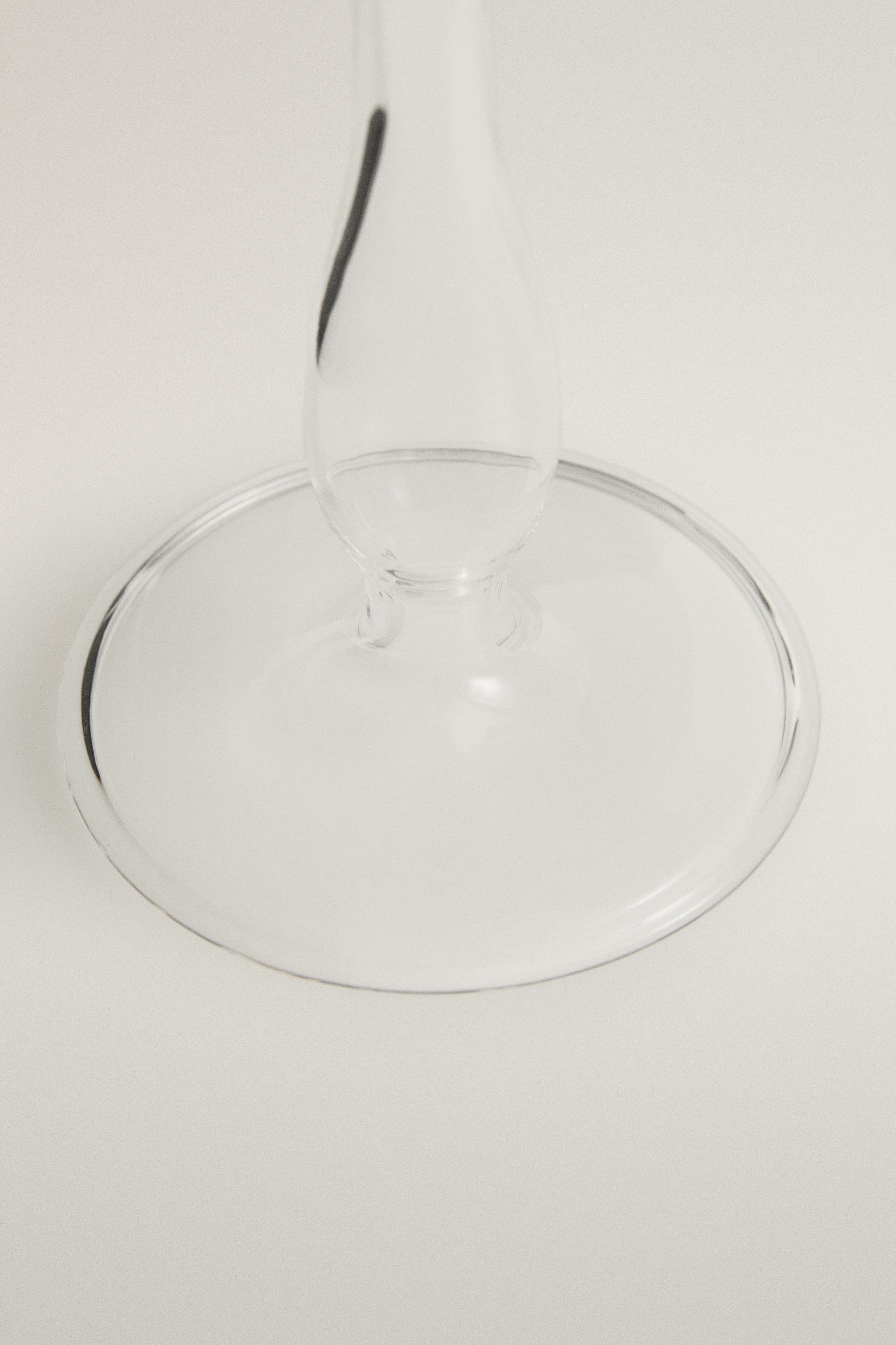 VERRE Á VIN CRISTALLIN EFFET TAILLÉ