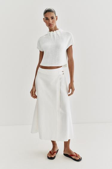 ТРИКОТАЖНЫЙ ТОП С ВОРОТНИКОМ СО СБОРКАМИ — БЕЛЫЙ от Zara