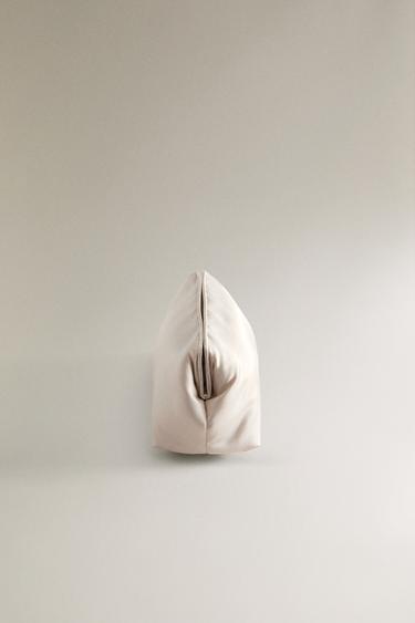 TROUSSE DE TOILETTE SATIN - Or de Zara - Image 2