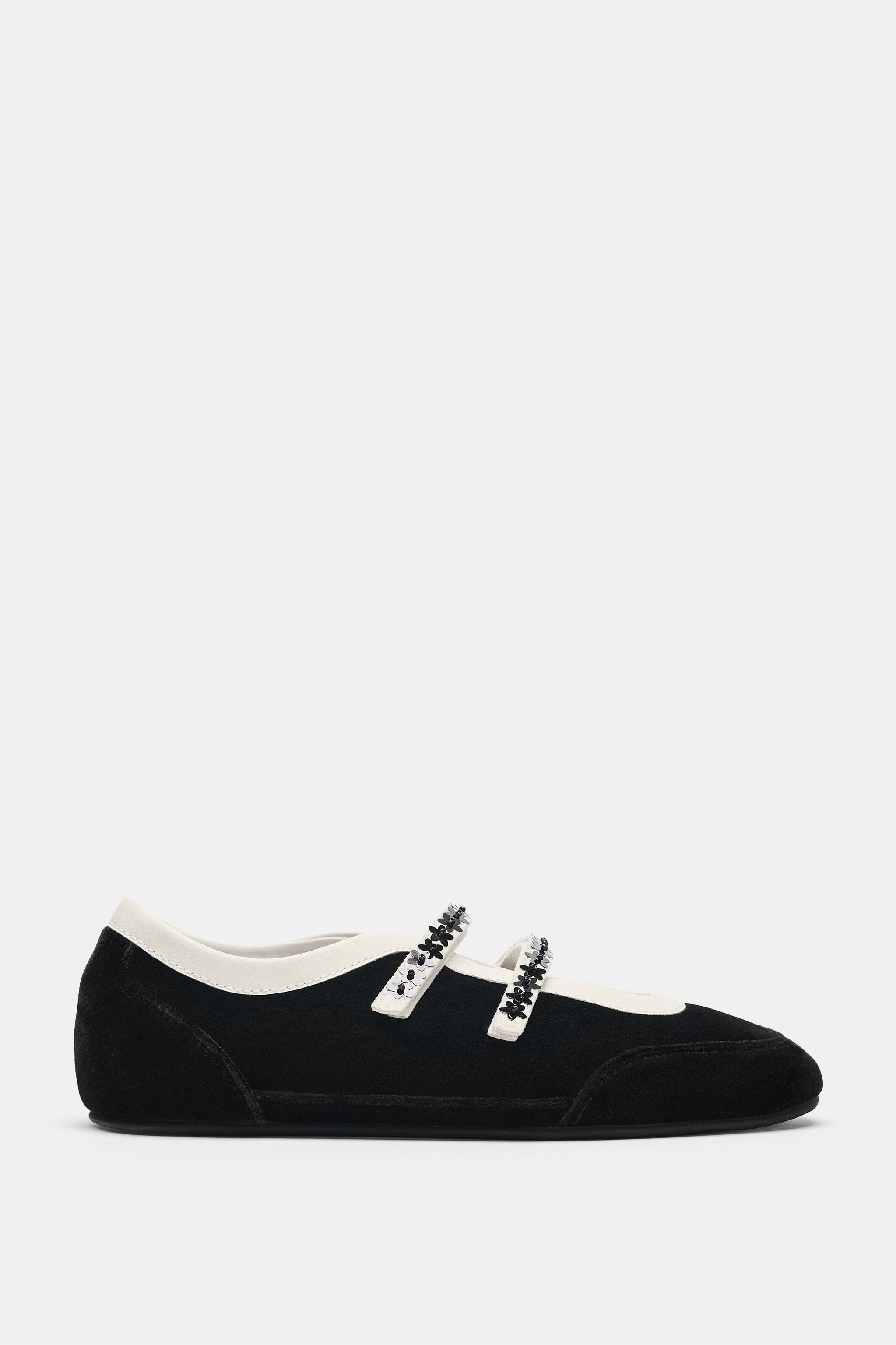 フラワーディテール フラットバレリーナシューズ - ブラック | ZARA