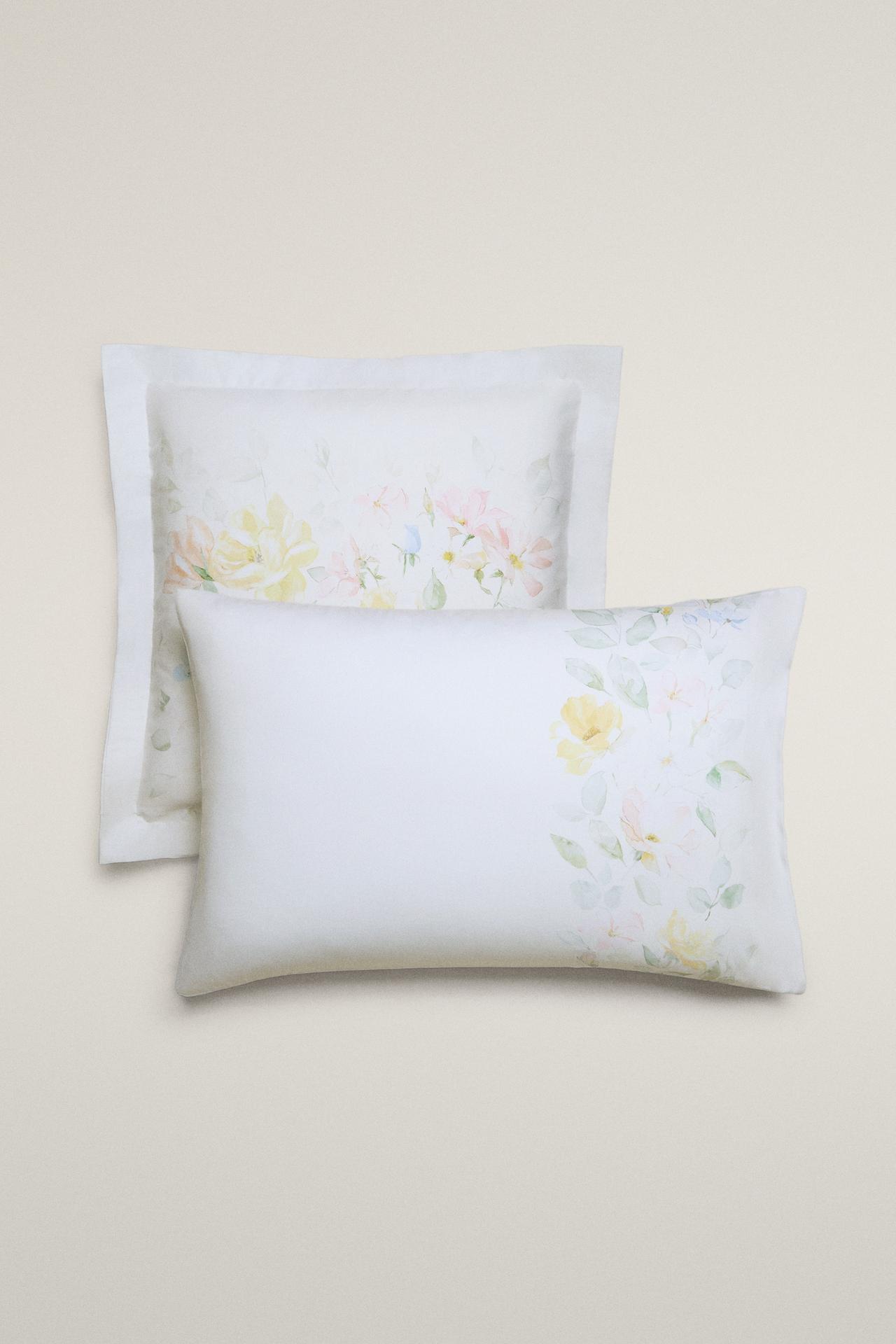 WATERCOLOUR FLOWER PRINT PILLOWCASE — Oyster-white