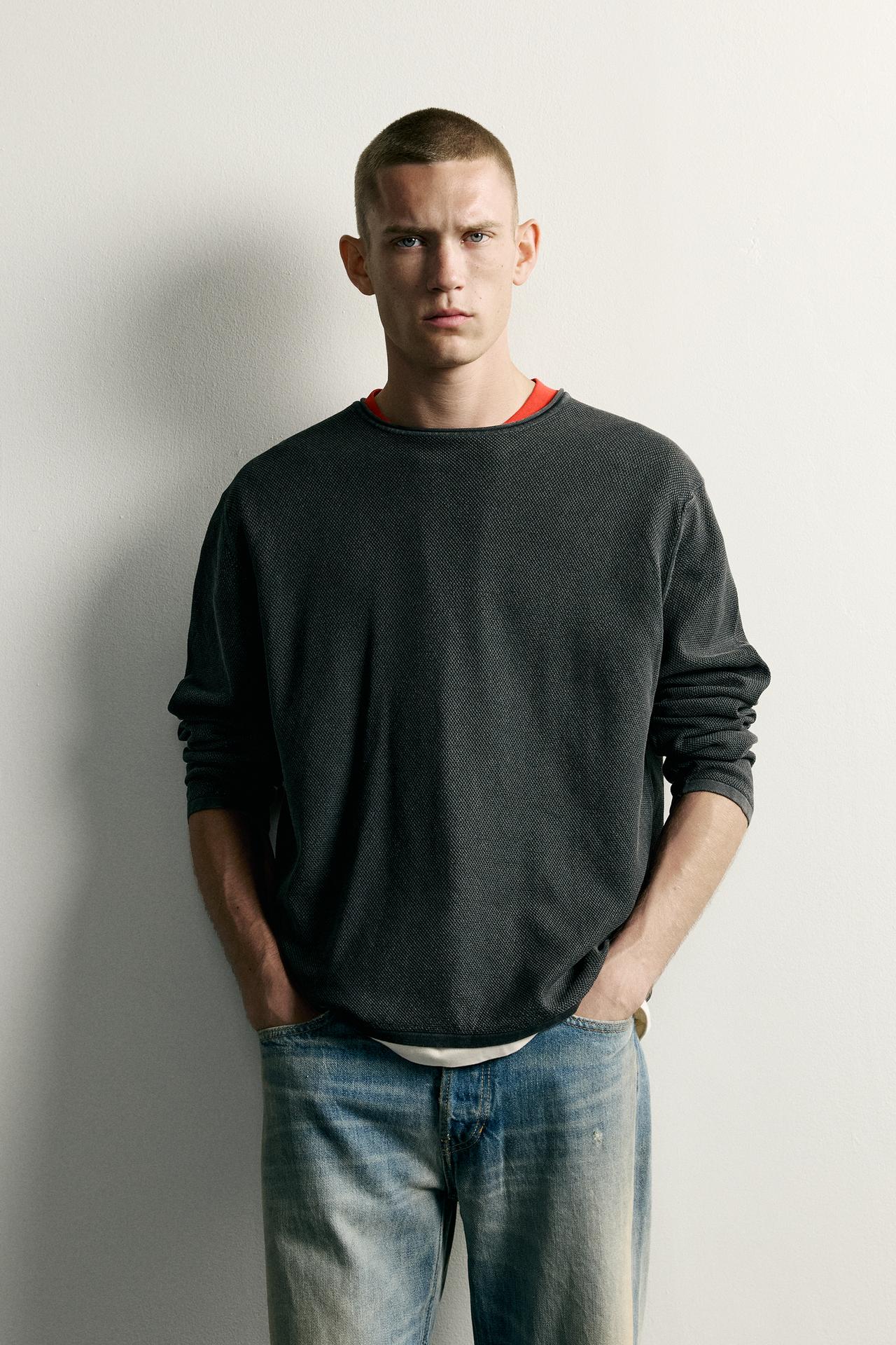 RELAXED FIT WASHED TEXTURE SWEATER — Faded black