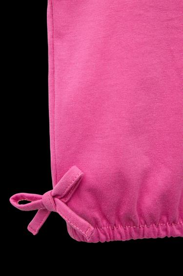 JOGGINGANZUG T-SHIRT MIT SCHLEIFEN UND GERIPPTE RADLER-LEGGINGS - Pink von Zara