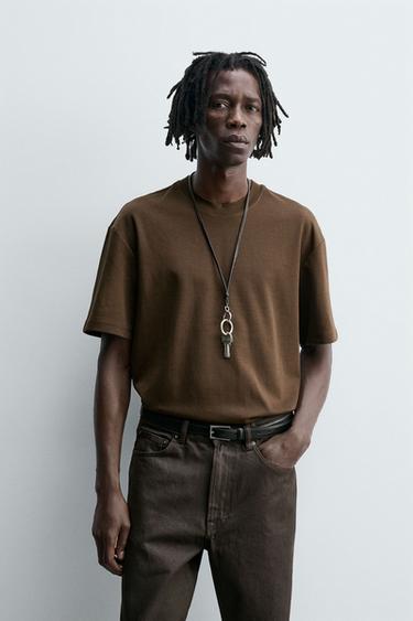 تيشرت RELAXED FIT INTERLOCK /04 - بني داكن by Zara
