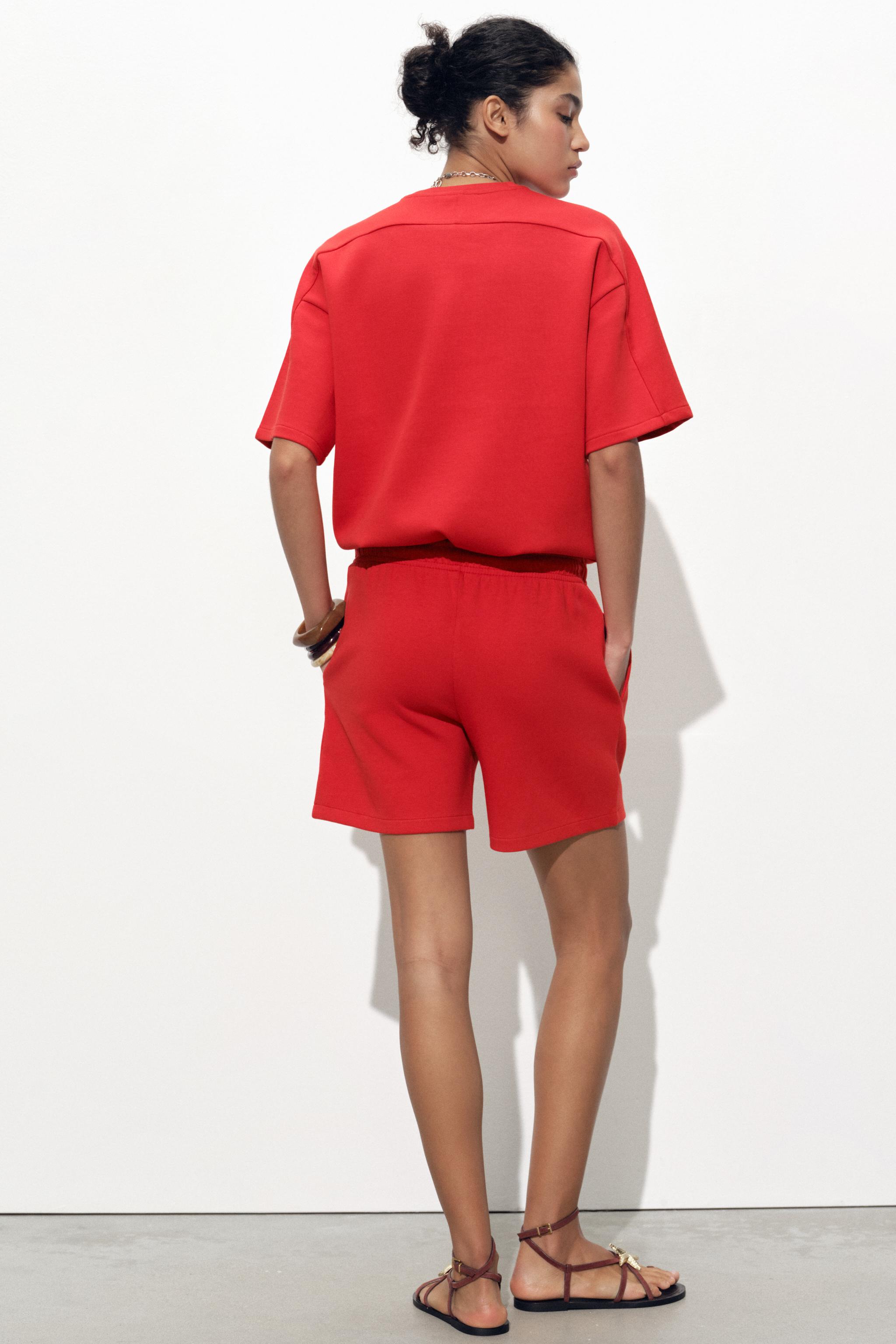 SHORT EN MAILLE SURJET