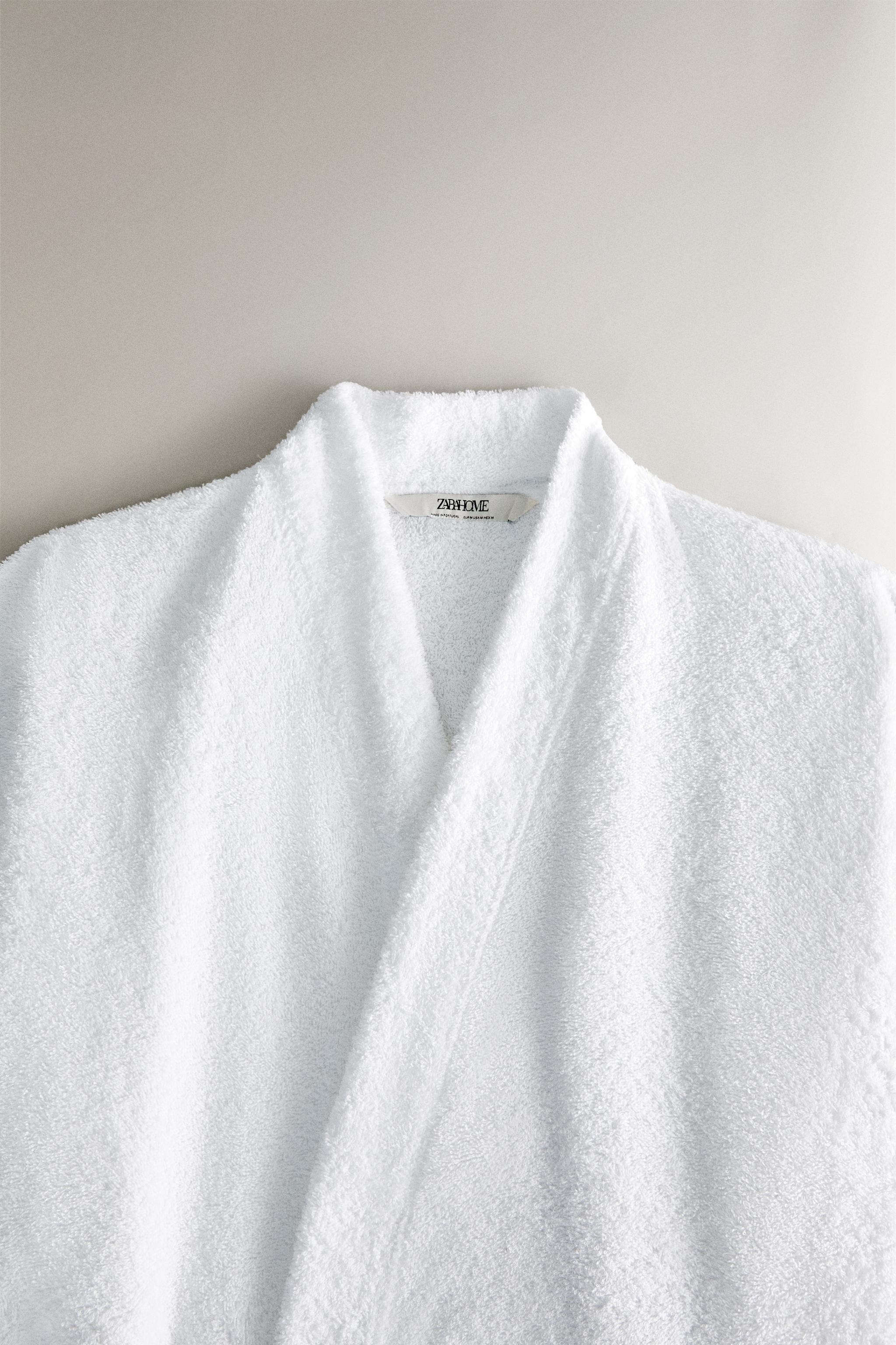PREMIUM COTTON BATHROBE (420 GXM²) — White